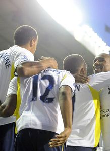 Tottenham-v-Wigan-Jermain-Defoe-his-first-cel_2387956.jpg
