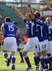 Bowyer seals Blues win