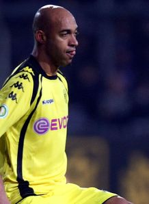 Dede undergoes knee suregery