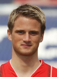 Royals hand trial to striker