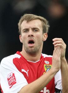 Wilson clips Robins' wings