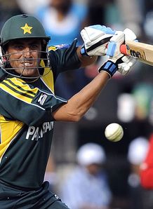 Younis in for Yousuf