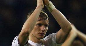 Pav waiting on Roma