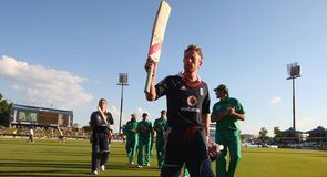 Colly ton crushes Proteas