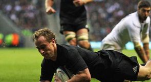 England go down fighting