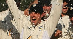 Durham face Essex in opener