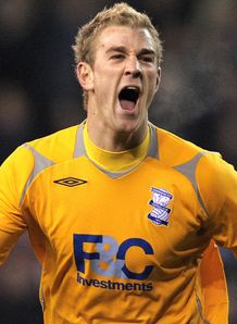 Gunners line up Hart raid