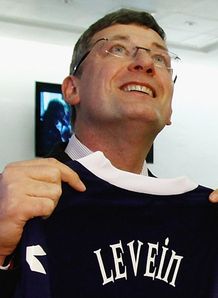 Smith backs Levein recalls