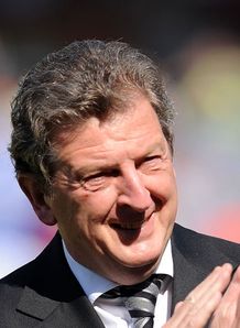 Hodgson signs new Fulham deal