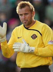 Weaver hails Levein