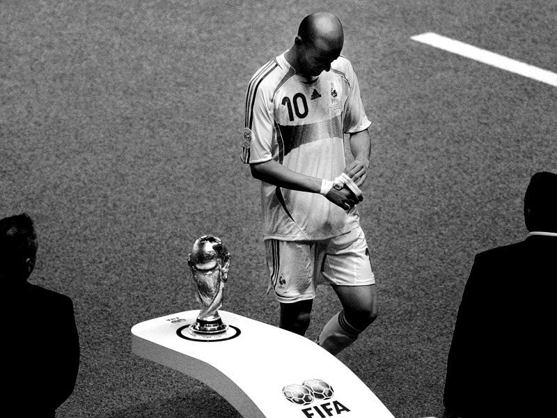 Zinedine-Zidane-World-Cup-2006-Heatbutt3_2402450.jpg