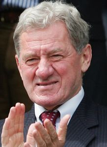 Mandaric insists Sousa staying