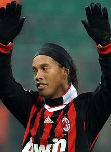 Ronaldinho facing month out