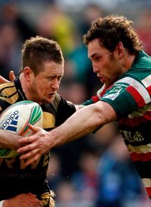 Shane Williams fend Shane Williams fend