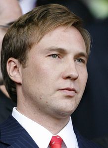 Hicks Jnr quits Reds board