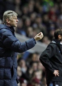 O'Neill continues Wenger war