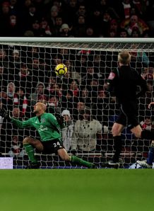 Rosicky thwarts Toffees