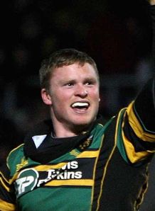 Ashton signs new Saints deal