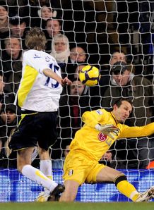 Spurs too strong for Fulham
