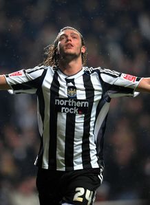 Magpies extend advantage
