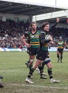 Lee Dickson celebrates score against Newcastle Lee Dickson celebrates score against Newcastle