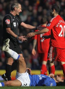 Fellaini to miss Chelsea clash