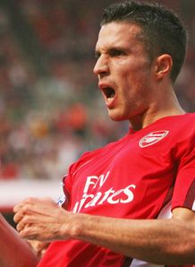 Wenger reveals Van Persie hope