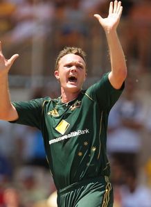 Bollinger sparkles in Aussie win