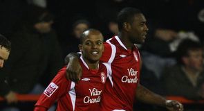 Earnshaw strike downs Posh
