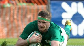 Ireland open with Italy win