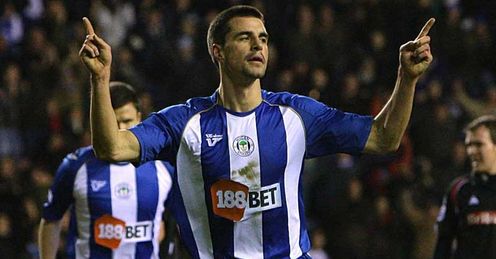 Paul Scharner Wigan celebrating goal against Stoke City