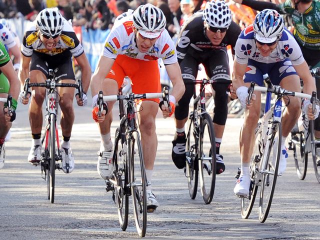 Molmy: Promoted to first place on stage four
