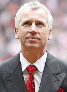 Saints - Pardew will stay