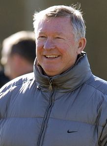 Poll tips United for title