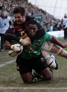 Brian Mujati score against Saracens