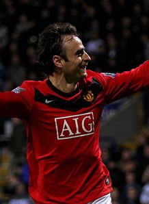 United breeze past Bolton