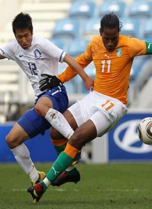 Drogba waits on new coach