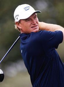 Els storms into Doral lead