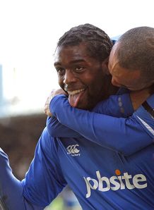 Fulham lead Piquionne chase