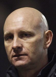 Bees boss wants Walsh stay