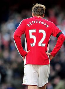 Wenger backing for Bendtner