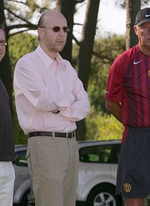 Glazers defended by Fergie