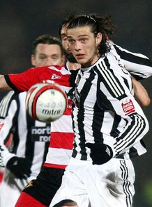 Carroll targets Magpies stay
