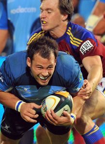 Bulls crush Highlanders