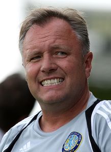 Silkmen form worries Simpson