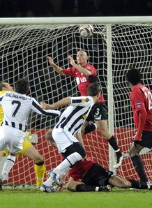 Juve ease past Cottagers