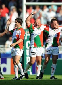 Biarritz celebrate beating the Ospreys Biarritz celebrate beating the Ospreys