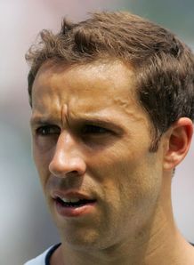 US star agrees new deal