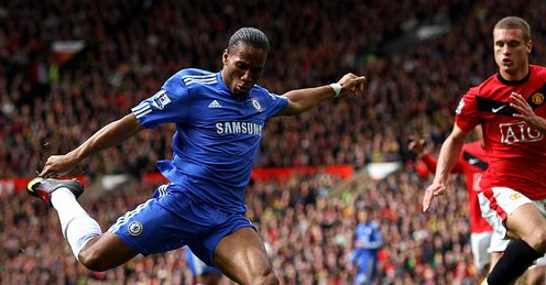 Didier Drogba skårer Chelseas seiersmål