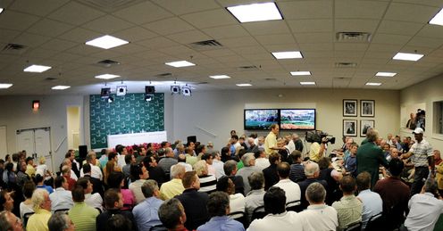 Tiger's day started with a media conference. It was packed